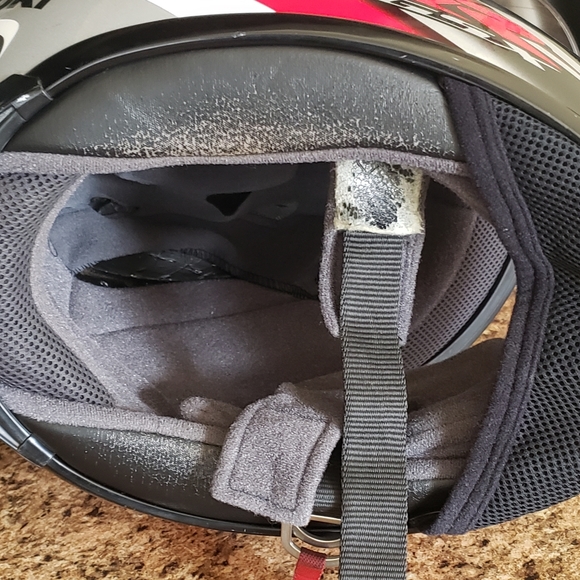 *SOLD*Suzuki Motorcycle Helmet R GSX - Picture 9 of 9